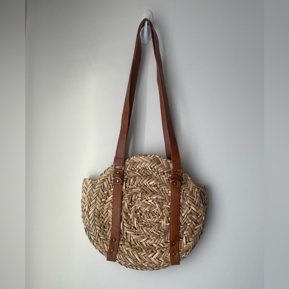 Bay Sky Belle Natural Round Shoulder Bag OS